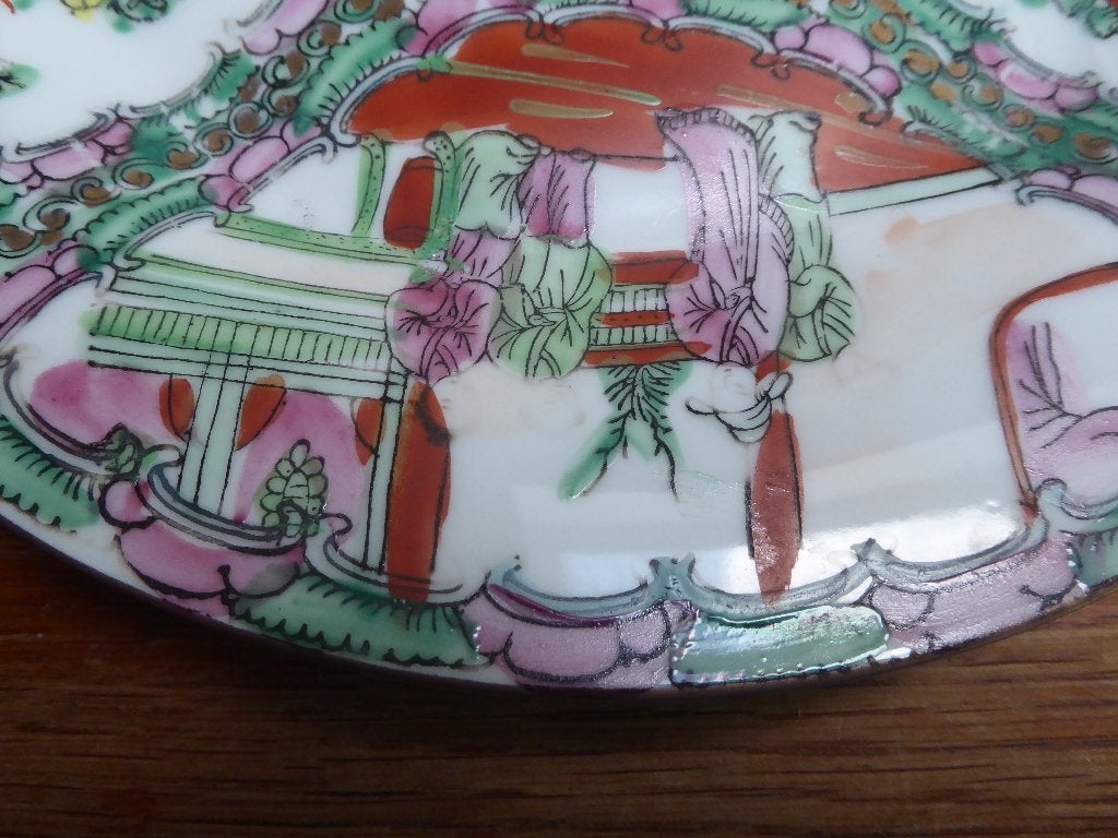 Chinees bord Famille Rose, 25 cm., Antiek en Kunst, Ophalen of Verzenden