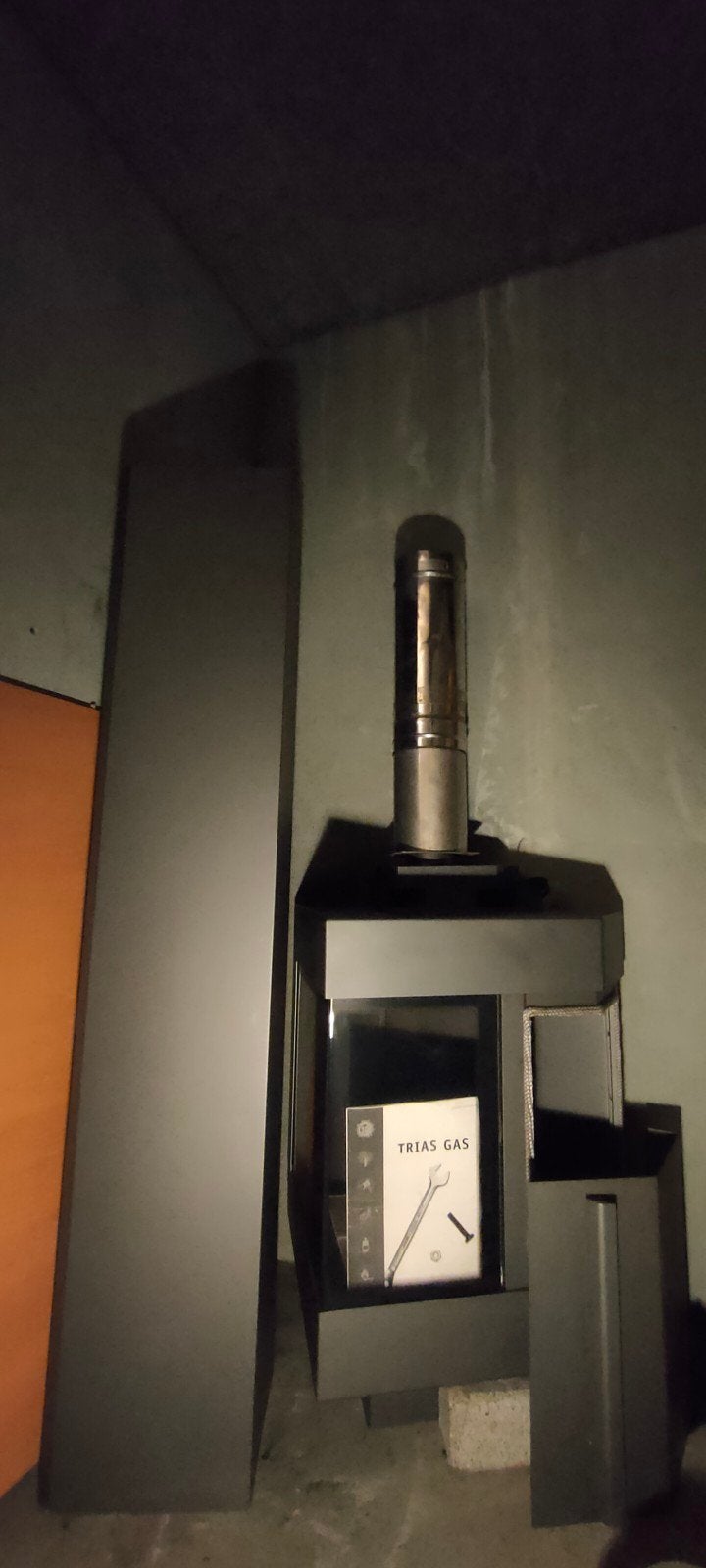 Harrie Leenders Trias Mk2 Gaskachel Wandhaard Muur kachel, Ophalen, Zo goed als nieuw, Gas, Gaskachel