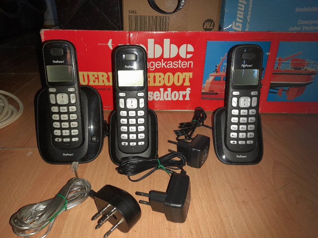 Draadloze huistelefoon giga set Profoon, Ophalen, Zo goed als nieuw, 3 handsets