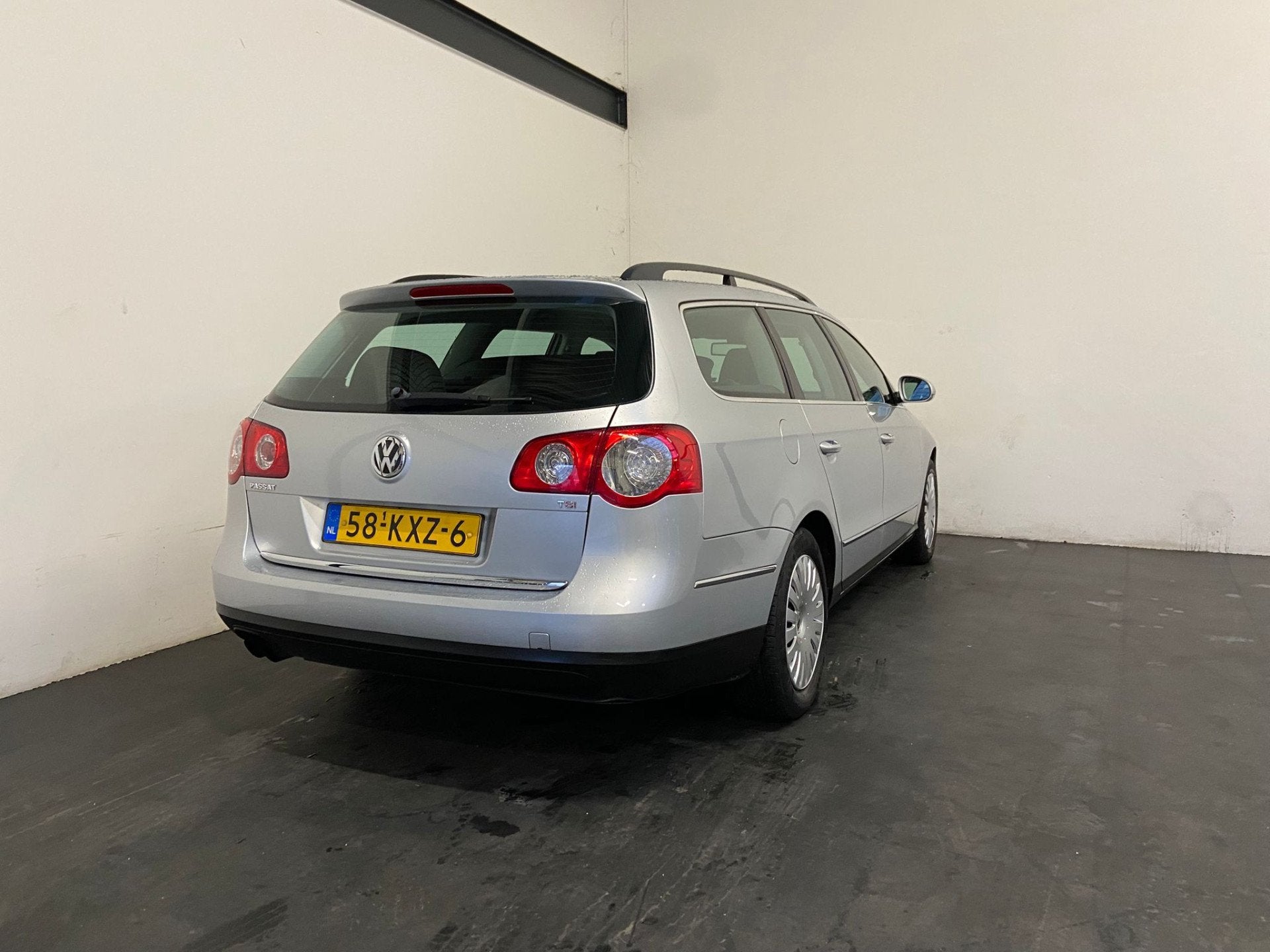 Volkswagen Passat Variant 1.8 TFSI Comfortline (bj 2010), Auto's, Euro 5, Gebruikt, 4 cilinders, Automatische klimaatregeling