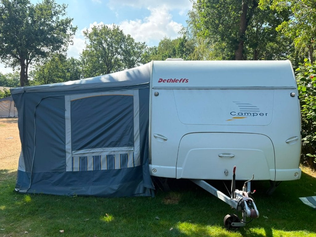 DETHLEFFS 560 SK (stapelbedden) (mover) KMFE, Caravans en Kamperen, Schokbreker, Rondzit, 7 tot 8 meter, Bedrijf