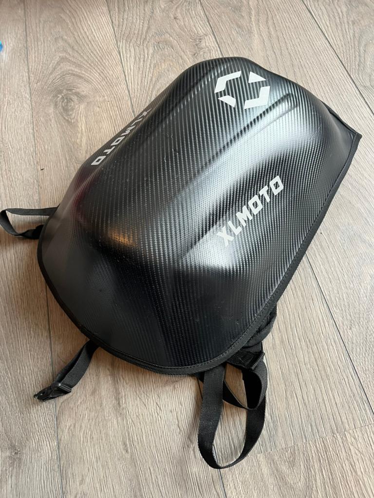 XL Moto Rugtas Carbon look, Motoren, Ophalen of Verzenden, Zo goed als nieuw