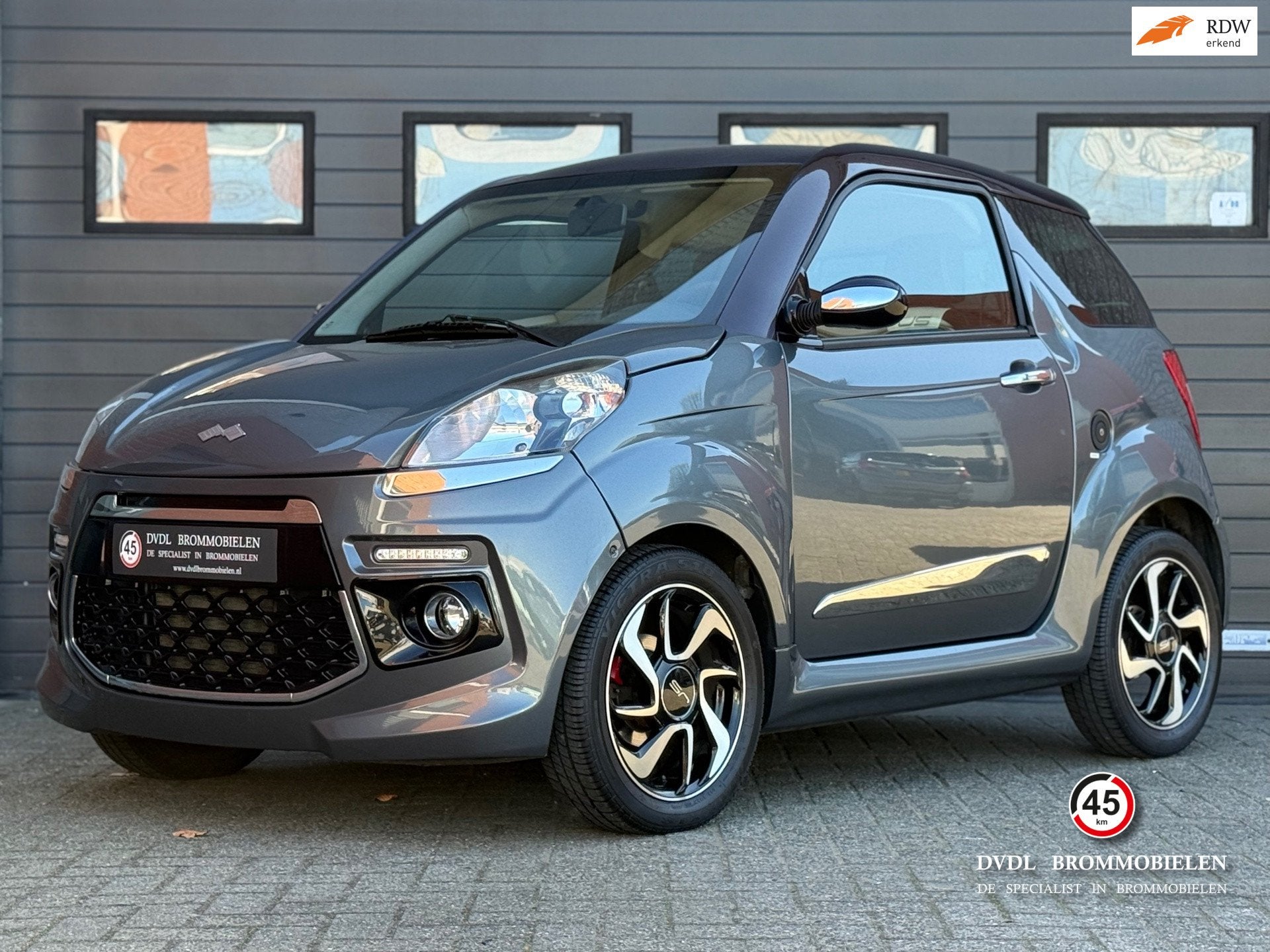Ligier JS50 Club DCI Brommobiel 45km auto 2015 32dkm ZGAN!, Gebruikt, DVDL Brommobielen, Staarten 32
5281PL  Boxtel, NL, Info@dvdlbrommobielen.nl