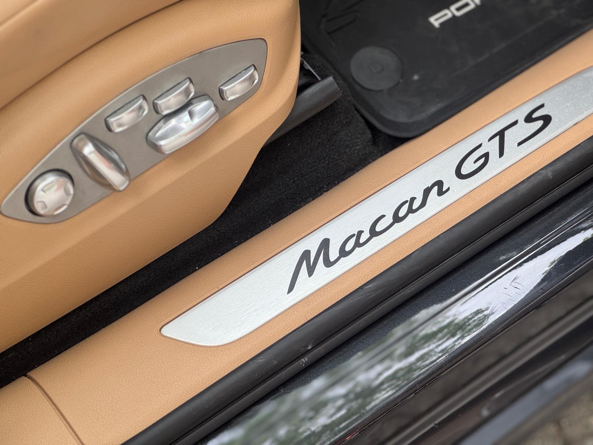 Foto 50 van Porsche Macan 3.0 GTS Burmester ACC Pano Cognac L Chrono Vol