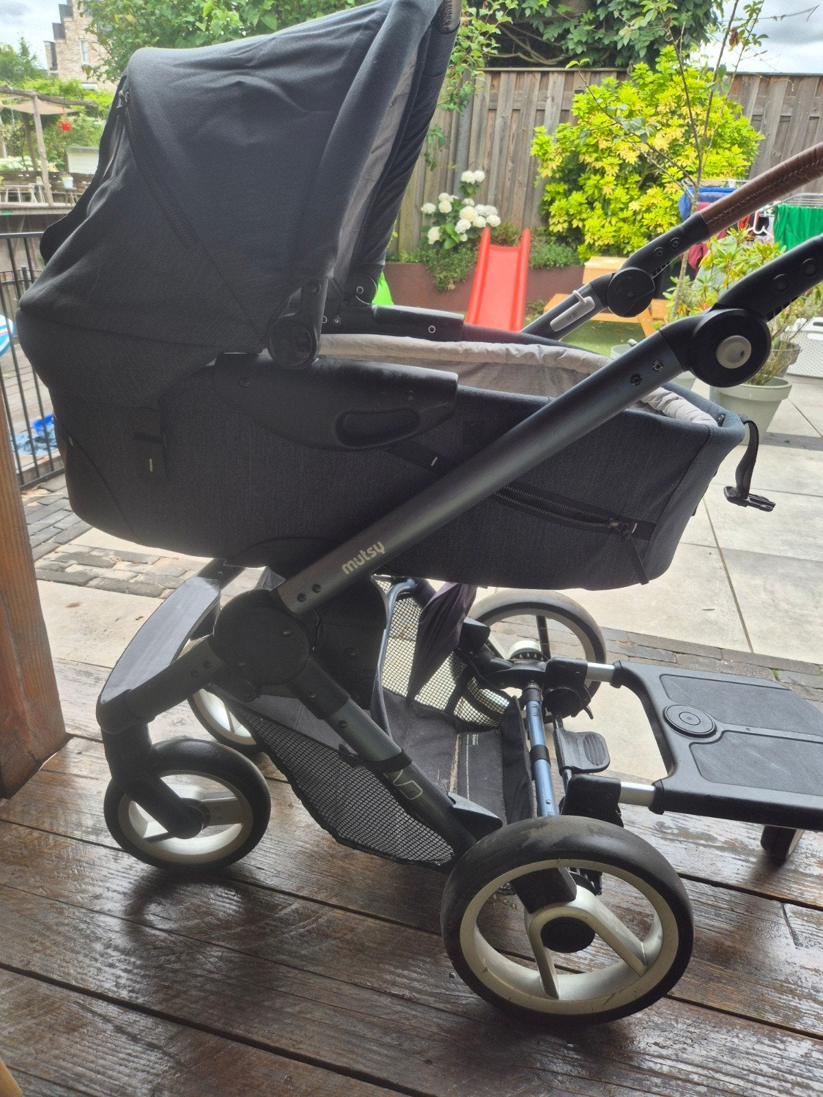Mutsy kinderwagen met meerijdplankje, Ophalen, Gebruikt, Combiwagen, Met reiswieg