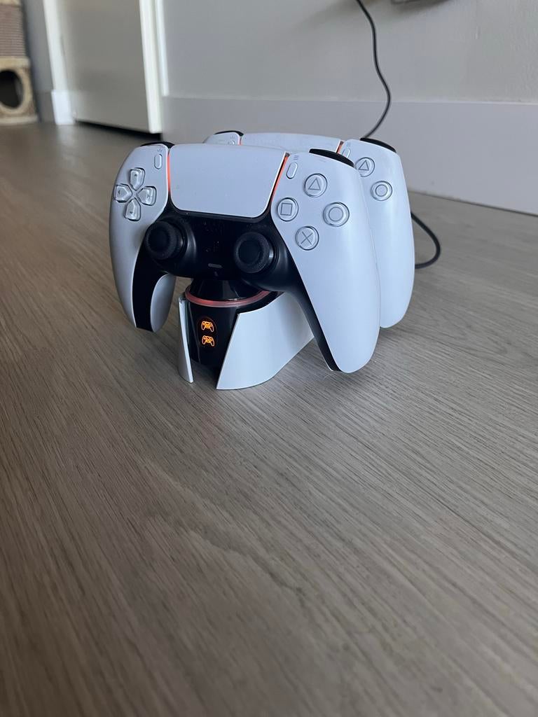 PS5 DualSense Oplaadstation - Gloednieuw in doos, Spelcomputers en Games, Spelcomputers | Sony PlayStation 5, Nieuw, Ophalen of Verzenden