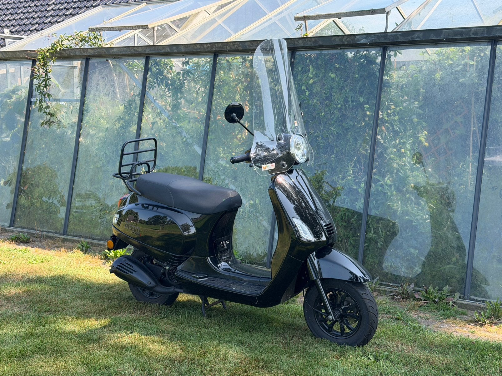 AGM VX50i - GEEL KENTEKEN, Ophalen, Zo goed als nieuw, Benzine