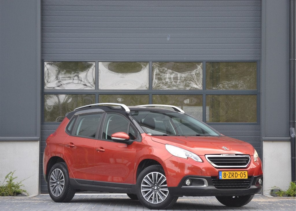 Peugeot 2008 1.2 PureTech Active Automaat | Panoramadak | cr, Auto's, Peugeot, 450 kg, 40 €/maand, Euro 6, 1199 cc
