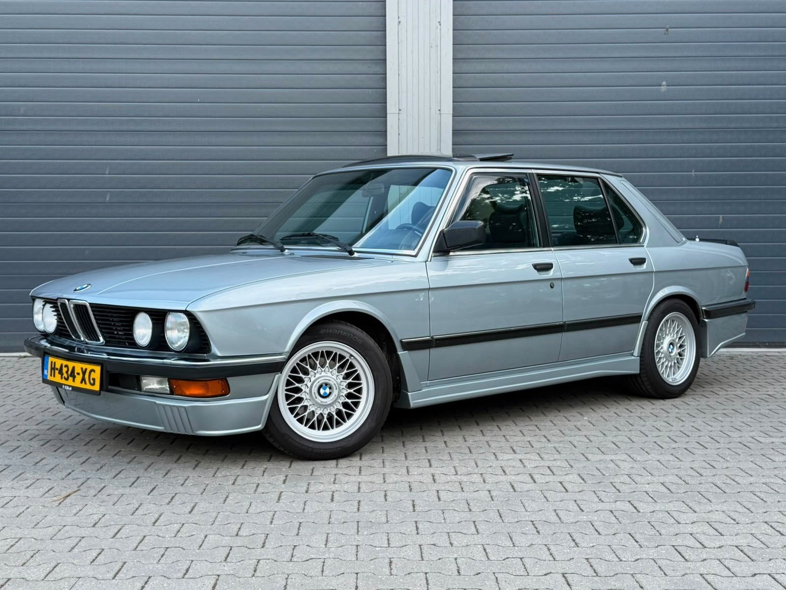 BMW 528i E28 Automaat – uitmuntende staat!, Auto's, Blauw, Bedrijf, Sedan, 1500 kg
