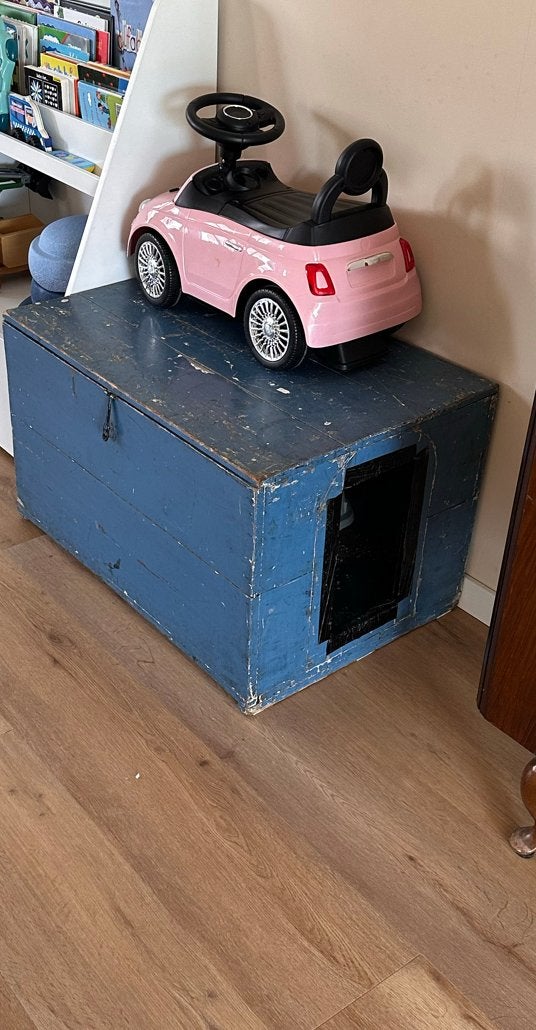 Oud blauwe kist - ideaal als kattenbak ombouw, Ophalen
