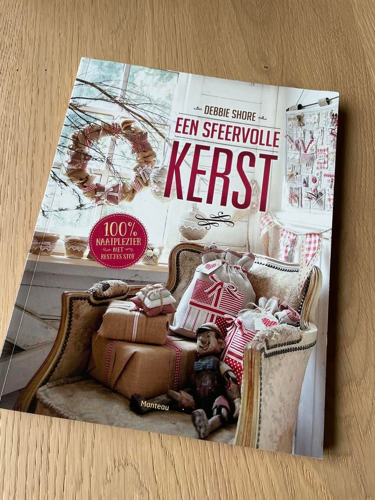 Debbie Shore - Een sfeervolle kerst, Ophalen of Verzenden, Zo goed als nieuw, Debbie Shore