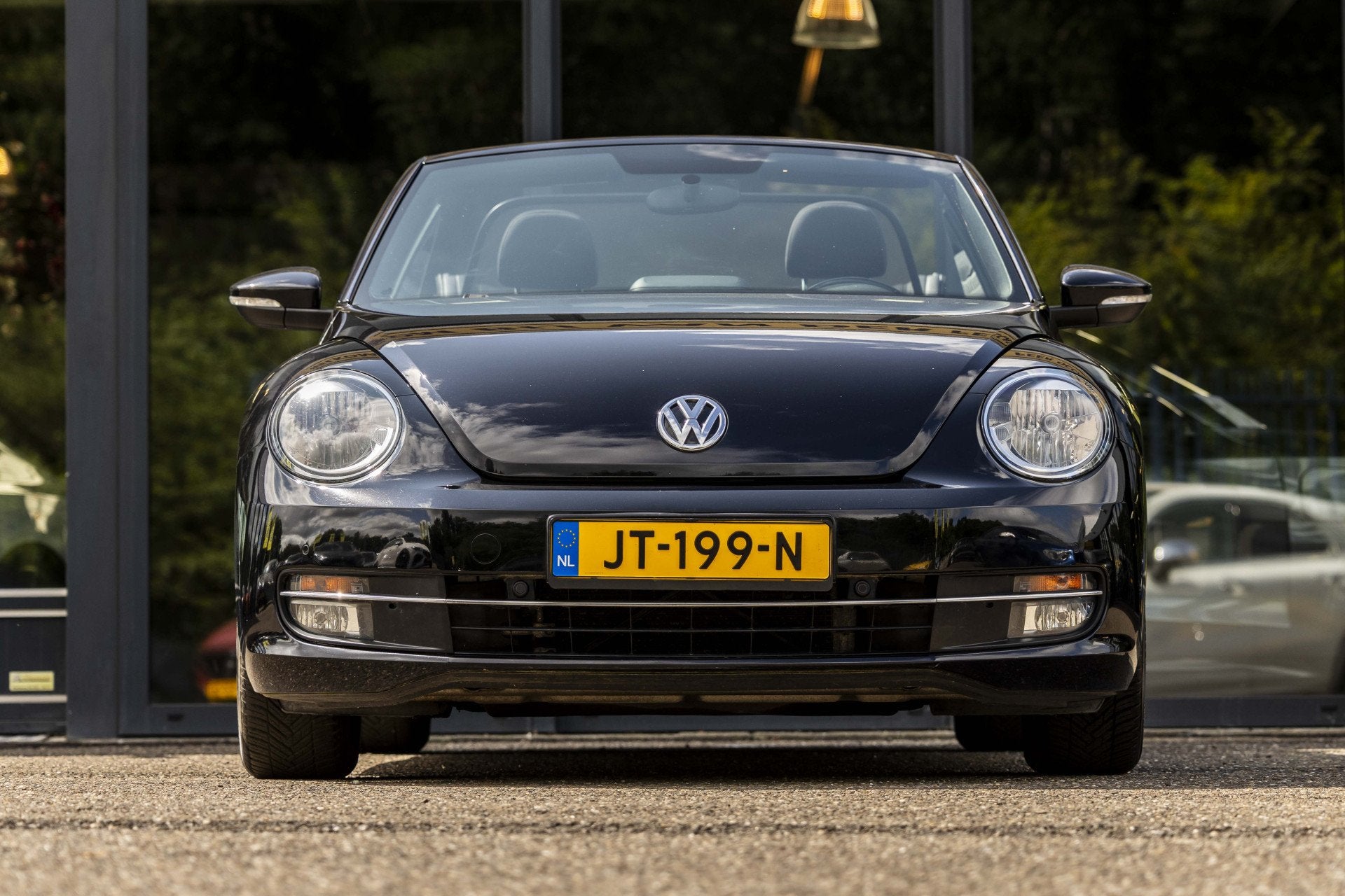 Volkswagen Beetle Cabriolet 1.2 TSI Design BlueMotion, 4 cilinders, Cabriolet, 4 stoelen, Zwart