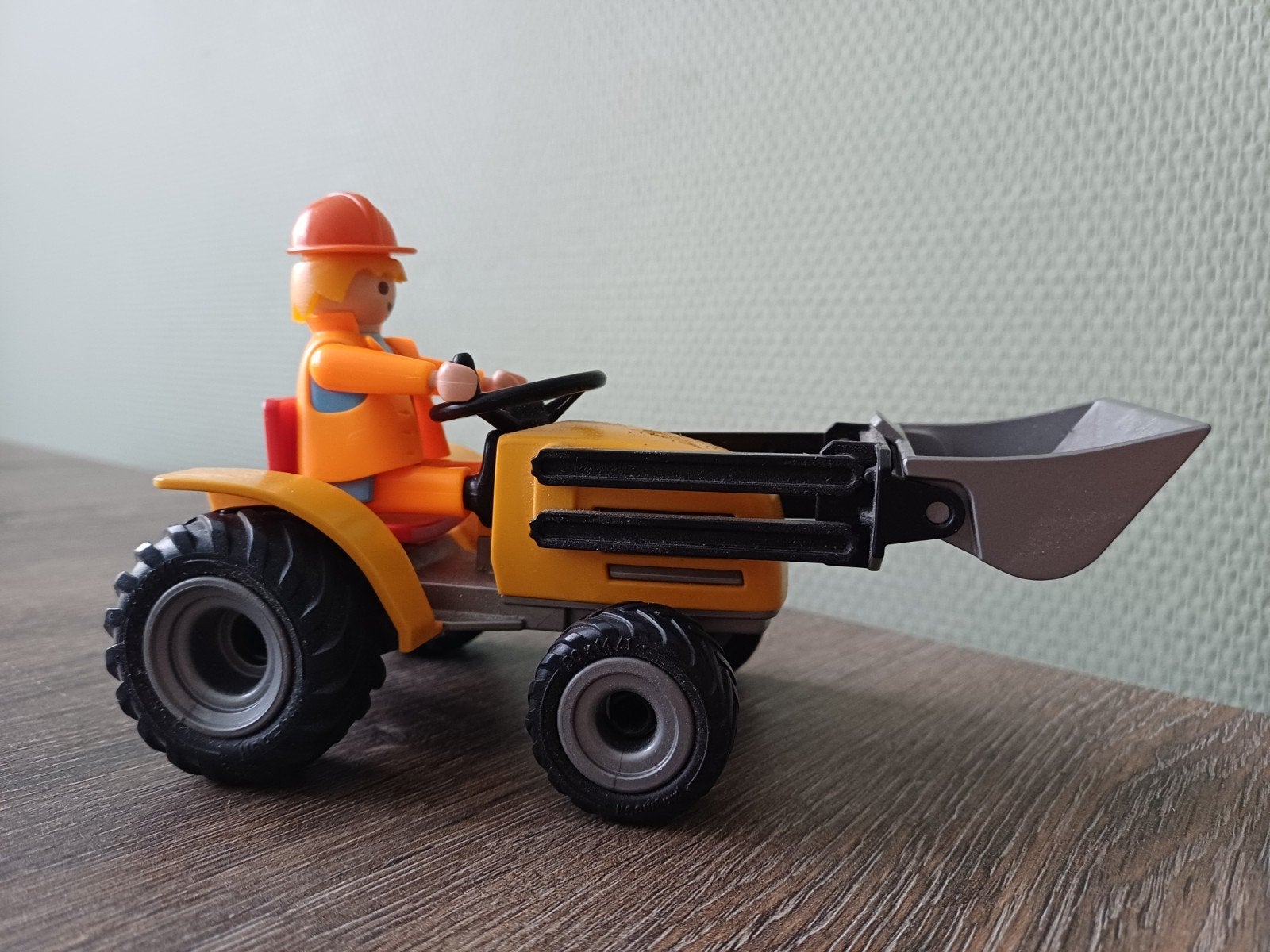 Playmobil Tractor met Graafbak en Bouwvakker Figuur, Ophalen of Verzenden, Gebruikt, Jongen of Meisje