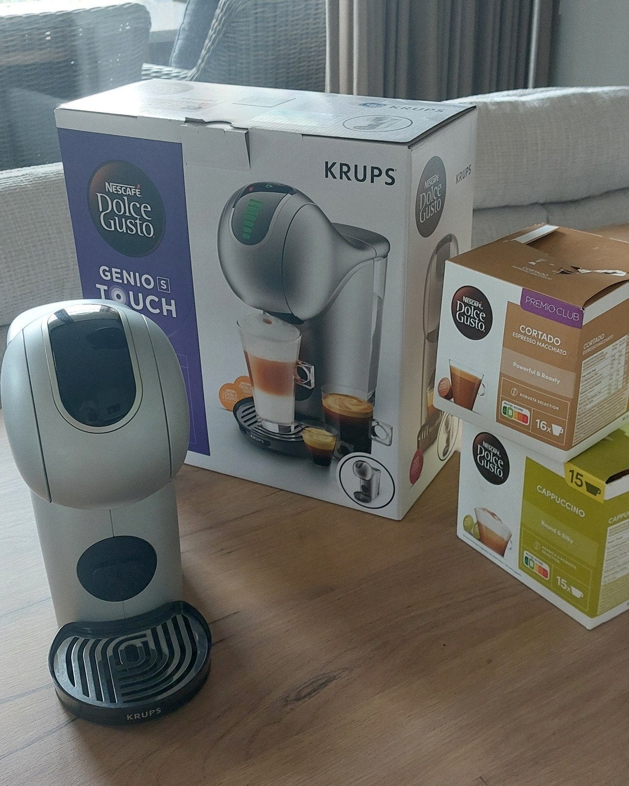 Nescafé Dolce Gusto Genio S Touch koffiezetapparaat, Witgoed en Apparatuur, Koffiemachine, Ophalen of Verzenden, Zo goed als nieuw