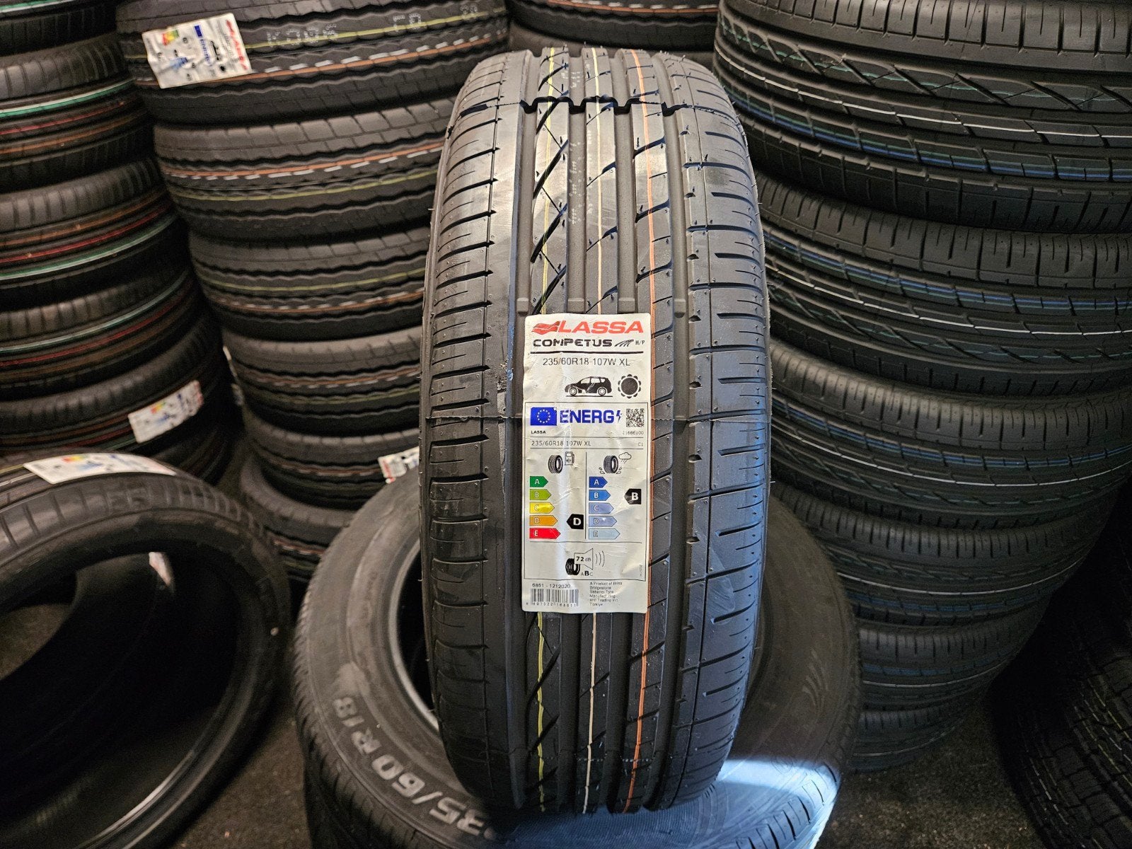 4x Nieuwe zomerbanden 235 60 18 Lassa Competus €249, Auto-onderdelen, Banden en Velgen, 18 inch, Nieuw, Ophalen of Verzenden, 235 mm