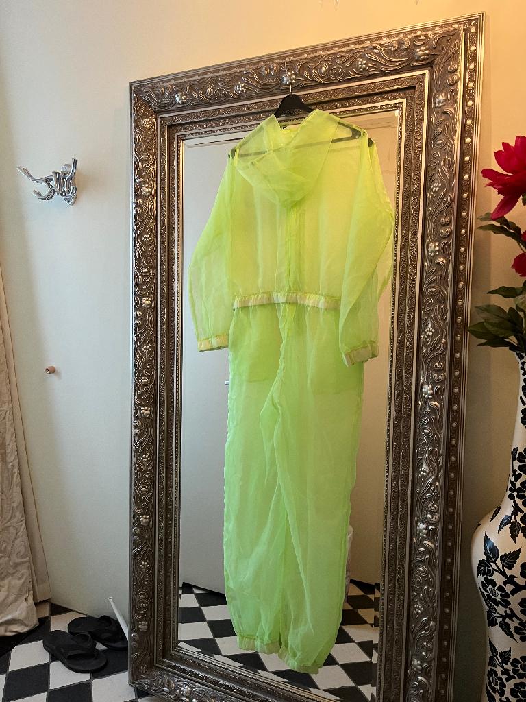 Verkleed Kleding maat 40 - 42 overal fluor geel zgan, Ophalen of Verzenden, Zo goed als nieuw, Maat 42/44 (L), Carnaval