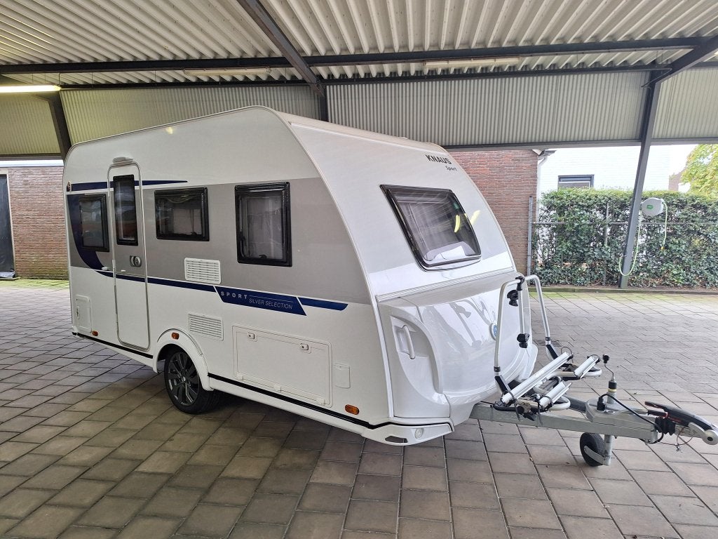 Knaus Sport Silver Selection 400 QD vastbed / treinzit, Dwarsbed, Bedrijf, Treinzit, Tot en met 3