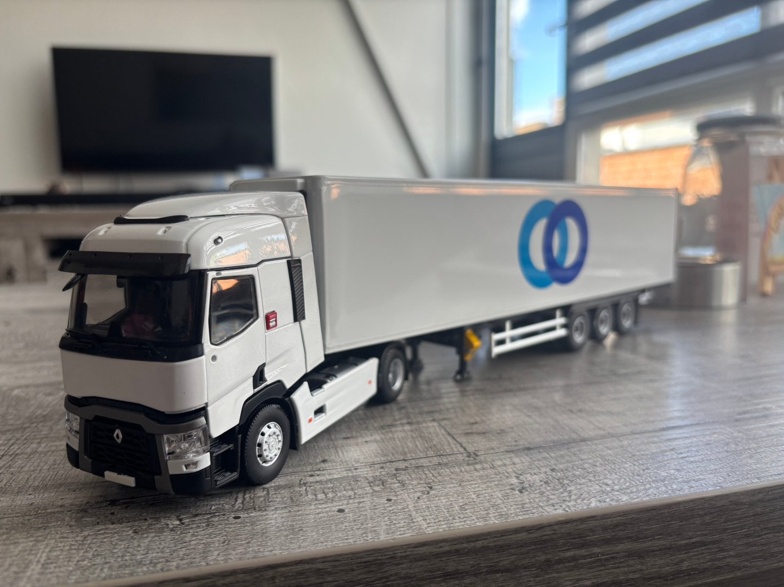 RENAULT T 460 TREKKER+ KOELTRAILER STEF NIEUW IN DOOS!!, Hobby en Vrije tijd, Modelauto's | 1:43, Ophalen of Verzenden, Nieuw