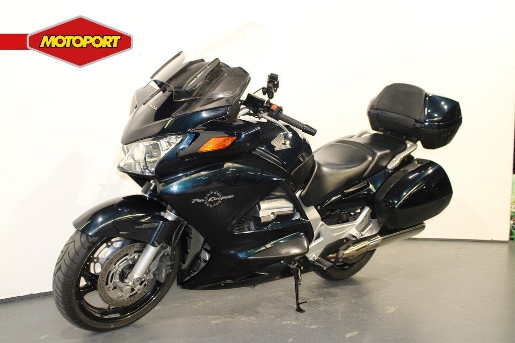 Honda ST 1300 Pan European (bj 2004), Motoren, Bedrijf, Mc.benelux@honda-eu.com, Toermotor, Doornveld 180
B-1731  Zellik, BE