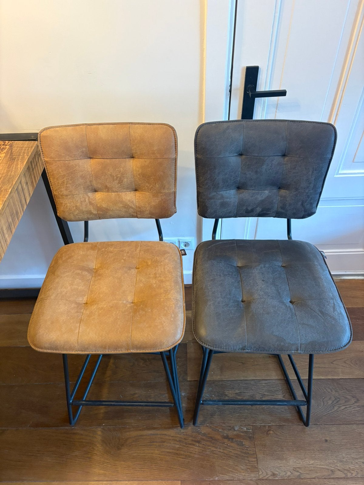 4 Henders & Hazel stoelen, 2 krukken, Ophalen, Zo goed als nieuw, 60 tot 90 cm