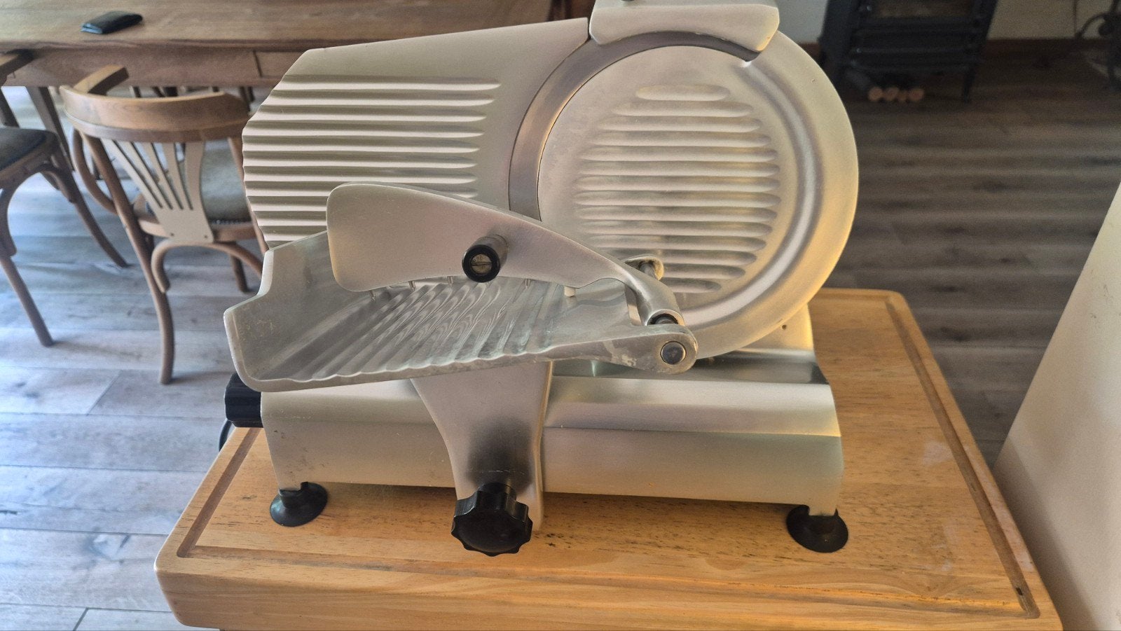Professionele vleessnijmachine EMGA Food Service Equipment, Ophalen, Gebruikt