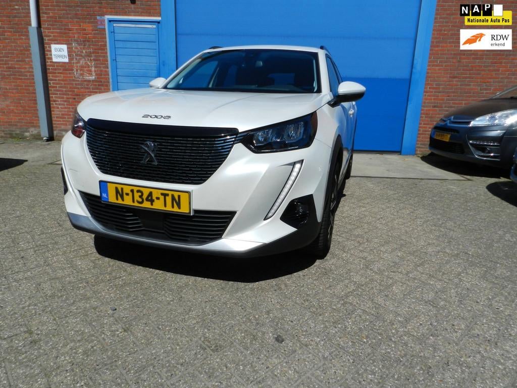 Peugeot 2008 1.2 PureTech Allure Pack, 101 pk, Gebruikt, 1199 cc, Leder en Stof