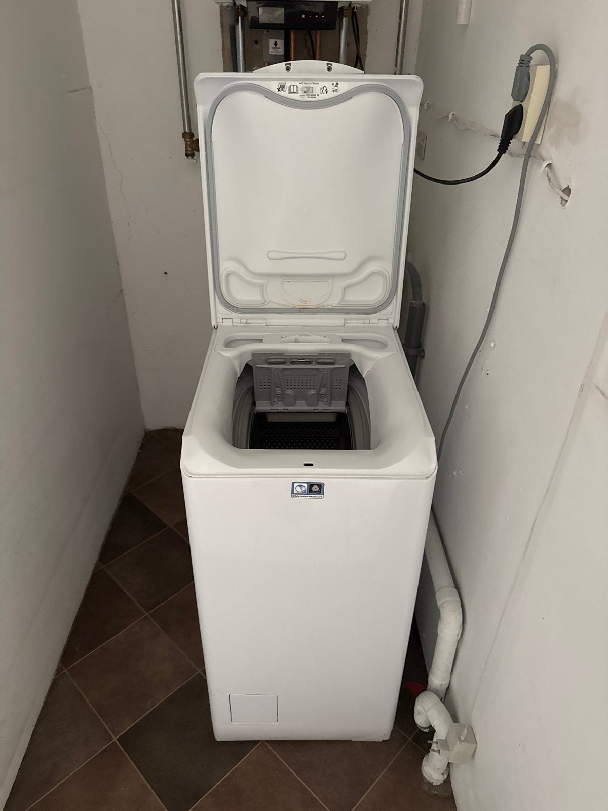 AEG Lavamat 6000 Series bovenlader wasmachine gratis, 1200 tot 1600 toeren, Gebruikt, 4 tot 6 kg, Bovenlader