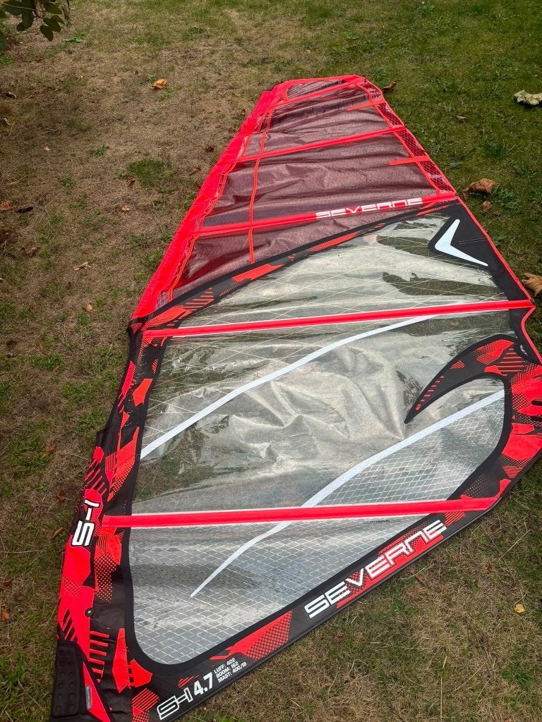Severne S-I 4.7m surfzeil met North mast en Giek, Watersport en Boten, Windsurfen, Ophalen, Gebruikt, 3.5 tot 5 m², Met draagtas