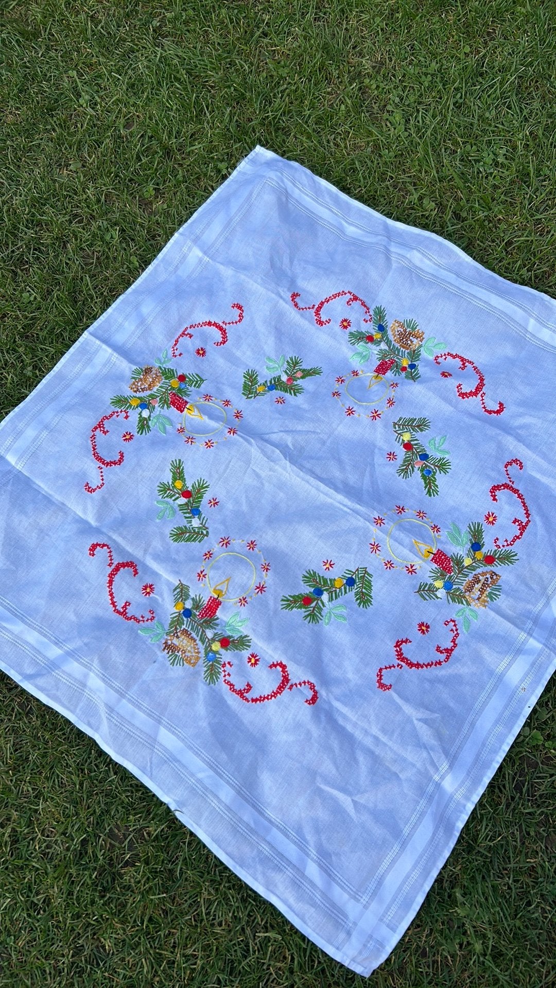 Vintage handgeborduurd kerstkleedje tafelkleedje, Diversen, Ophalen of Verzenden, Zo goed als nieuw