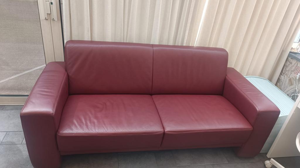 Mooie leren bank rood, Ophalen, 150 tot 200 cm, Zo goed als nieuw, Leer