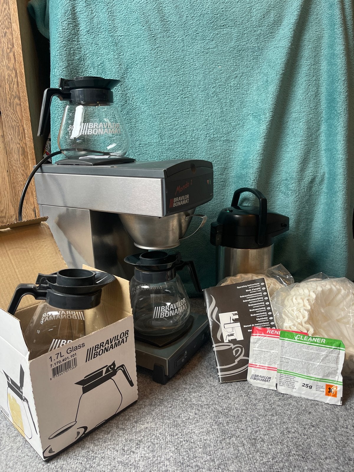 Bravilor Bonamat Mondo 2 Koffiemachine met accessoires, Ophalen, Gebruikt, 10 kopjes of meer, Koffiemachine