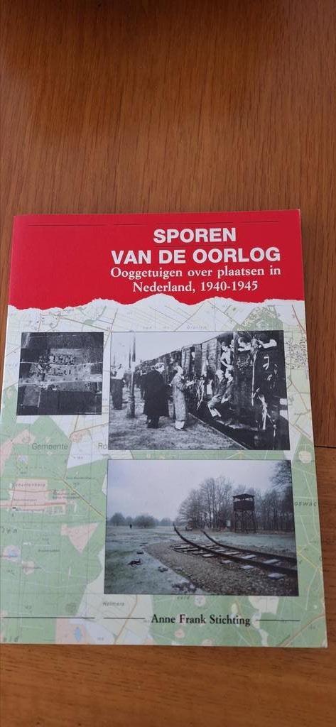 Boek: Sporen van de Oorlog, Ophalen, Zo goed als nieuw