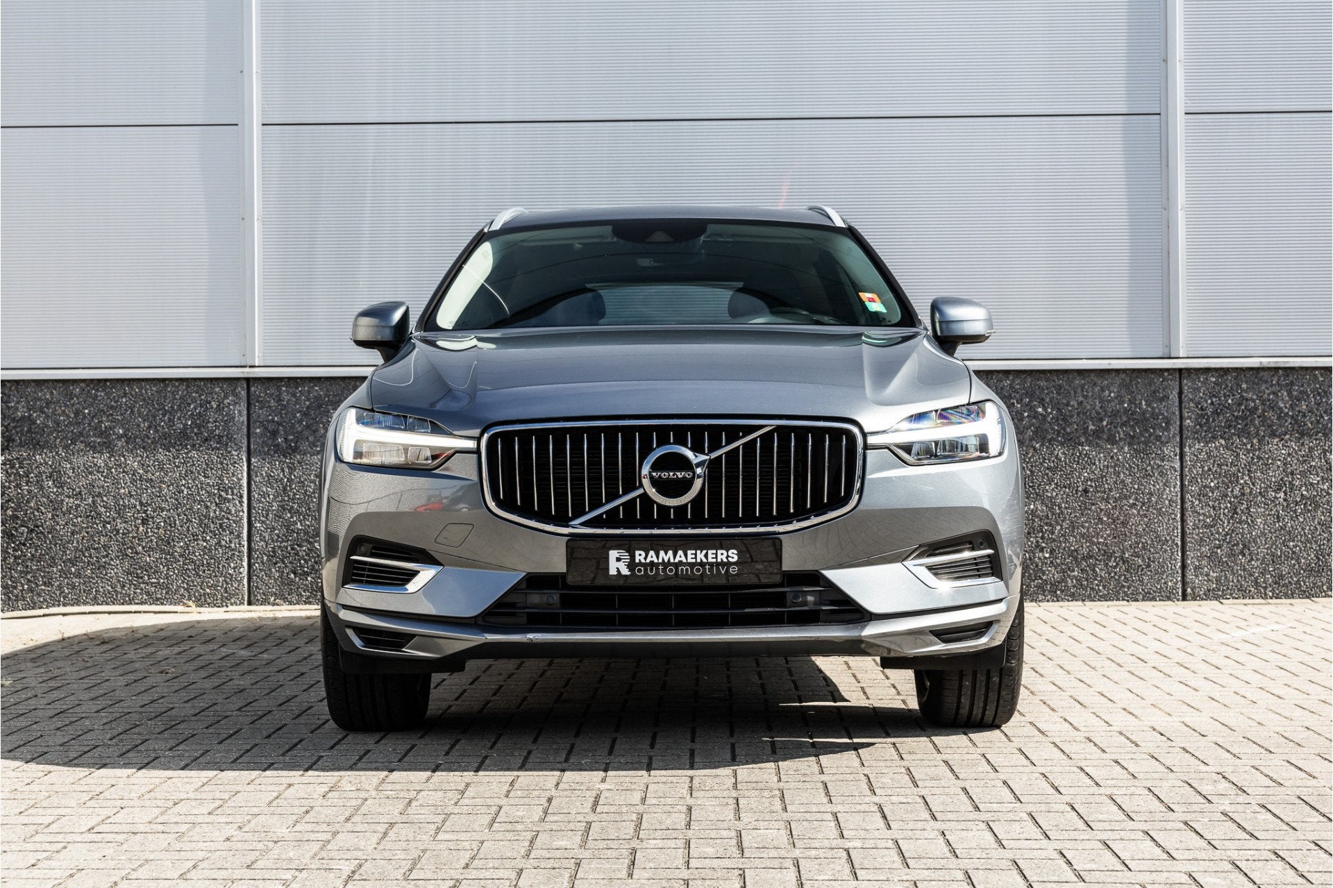 Volvo XC60 2.0 Recharge T6 AWD Business Pro Leder / Pano / H, Auto's, Automaat, Gebruikt, Bedrijf, XC60