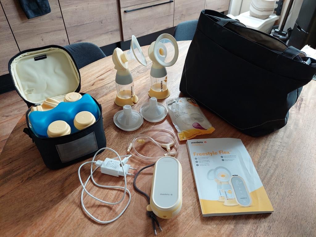 Medela freestyle flex elektrische kolf met bluetooth, Ophalen of Verzenden, Zo goed als nieuw, Borstkolf