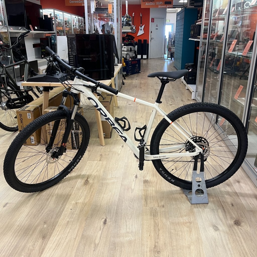 Orbea Onna 29 40 2026 Mountainbike White | NIEUWSTAAT!, Flex Ltd., Zo goed als nieuw, https://flex.com/contact-us, Nobelstraat 10, 5807 GA Oostrum LB, Limburg, Nederland