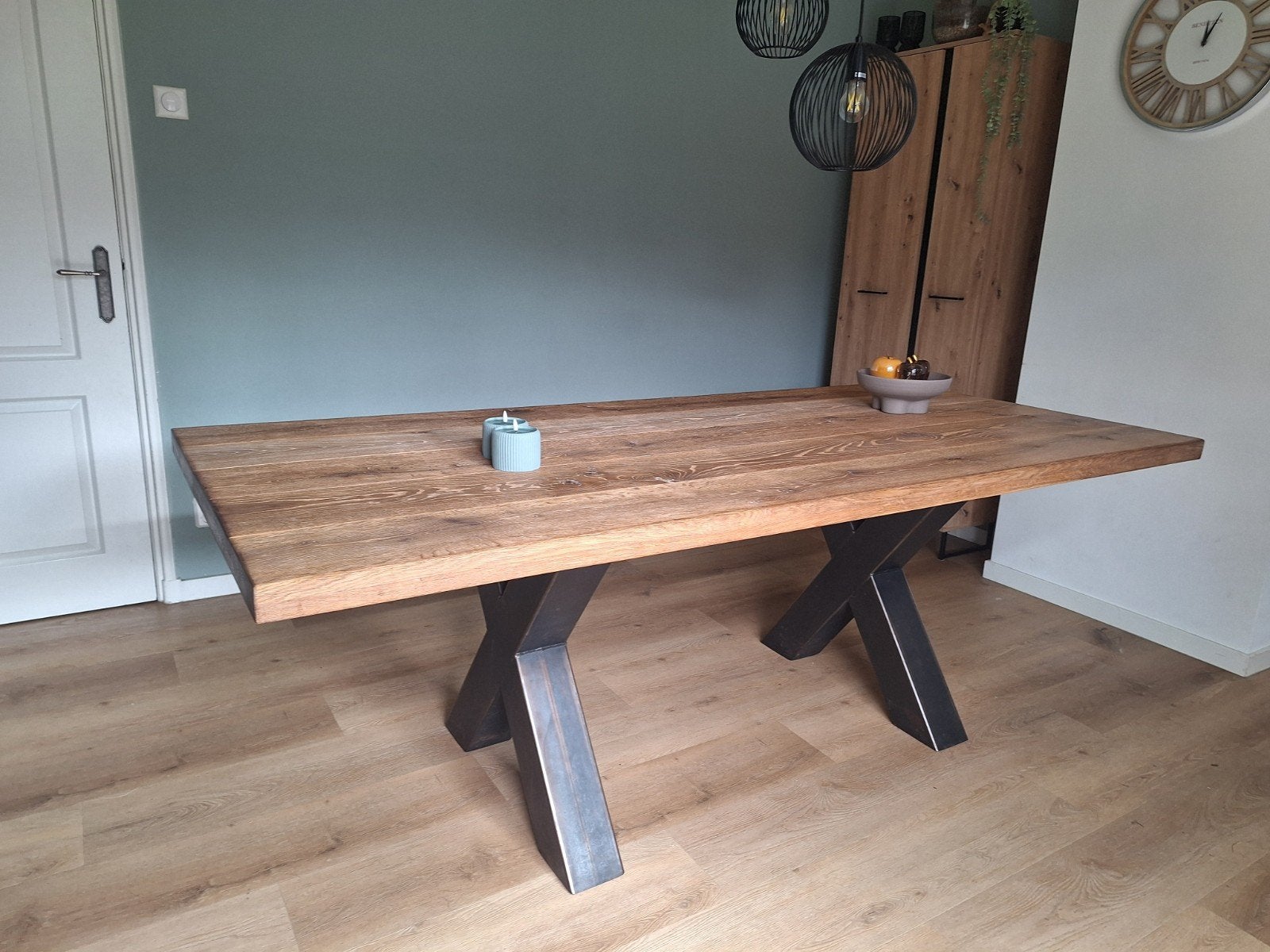 Robuuste industriele eettafel 220x100 cm met metalen X-poten, Ophalen, Industrieel, Modern, 50 tot 100 cm, Zo goed als nieuw