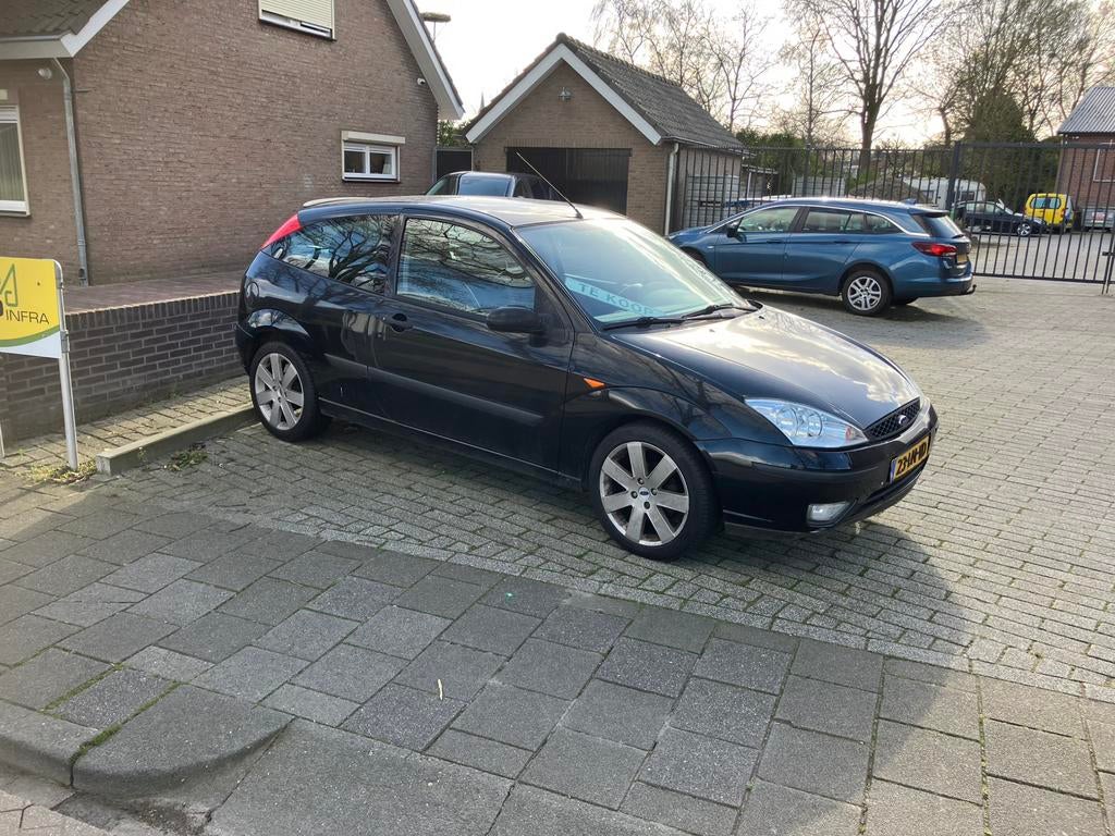 Ford Focus 1.6 van de week weg €995 nieuwe apk, 1596 cc, Stof, Sound system, 4 cilinders