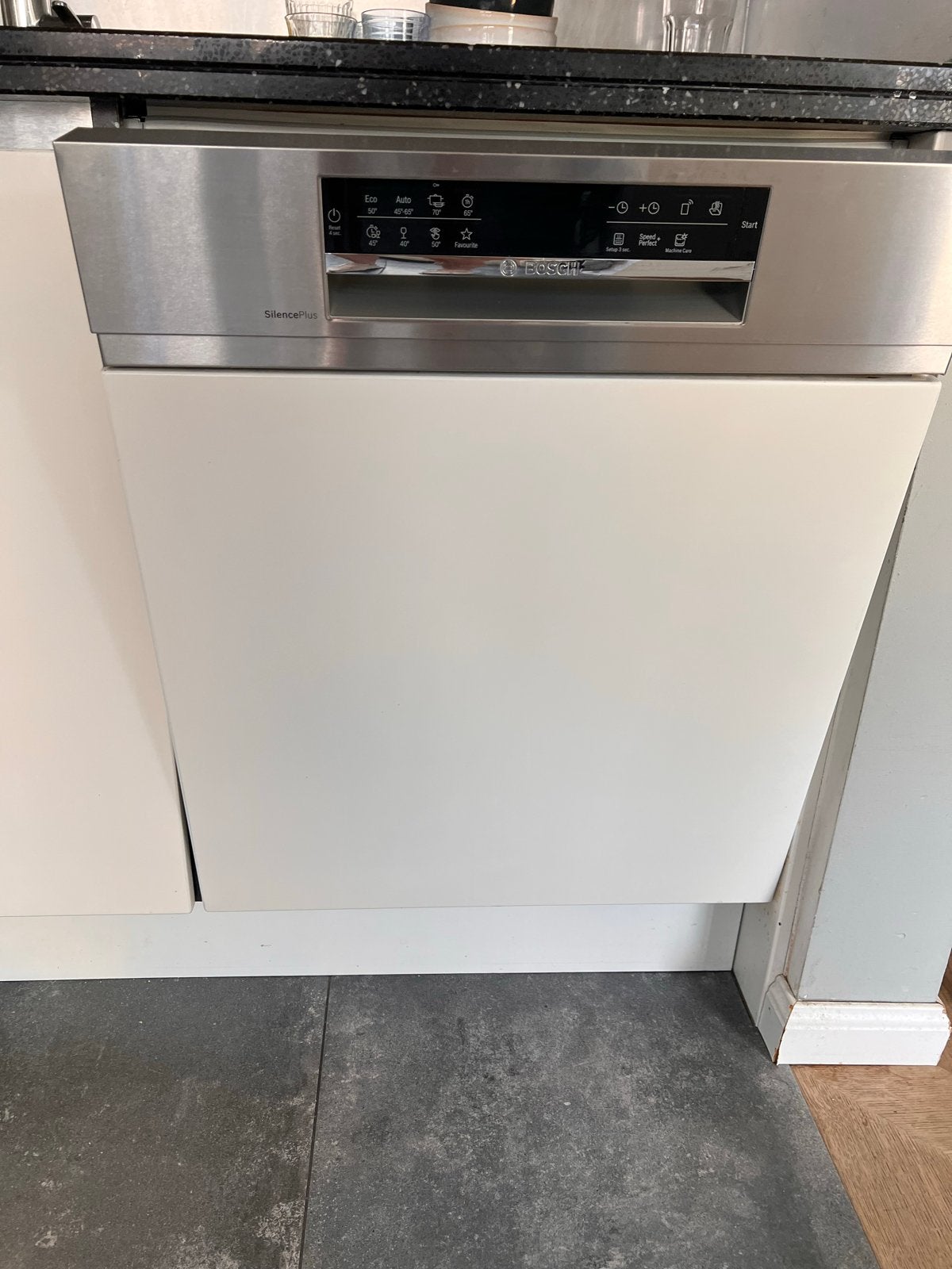 Bosch SilencePlus SMI6ECS57E Halfgeïntegreerde Vaatwasser, Ophalen, Zo goed als nieuw, Inbouw, 85 tot 90 cm