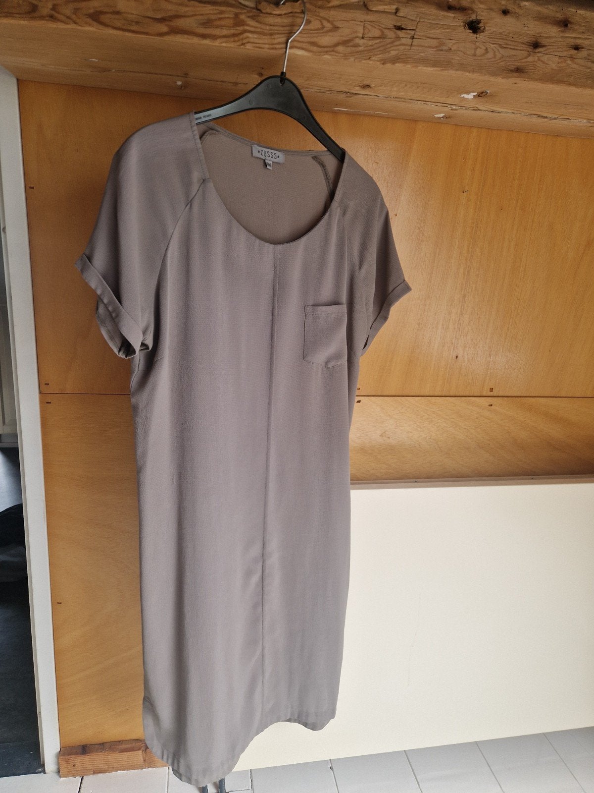 ZUSSS jurk / tuniek + onderjurk, maat S/M, Kleding | Dames, Jurken, Maat 38/40 (M), Ophalen of Verzenden, Zo goed als nieuw, Knielengte