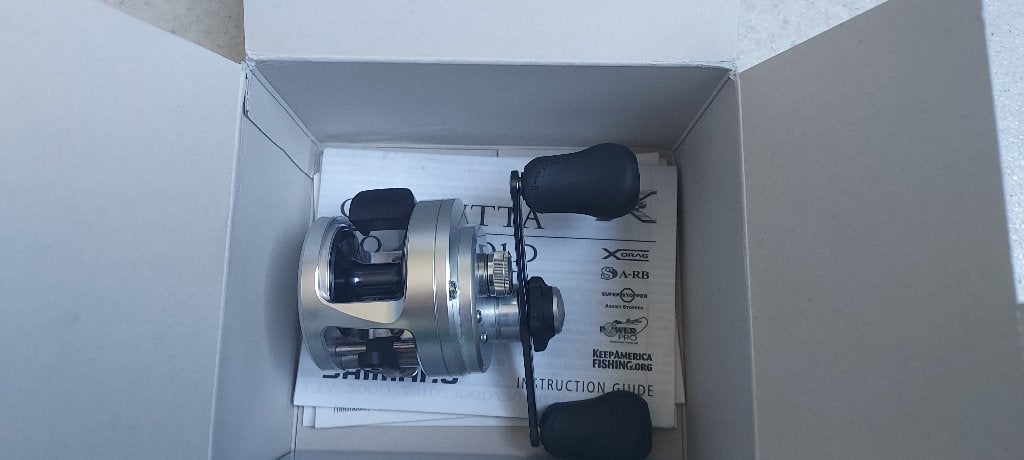 Shimano calcutta 201D baitcaster, Watersport en Boten, Ophalen of Verzenden, Werphengel