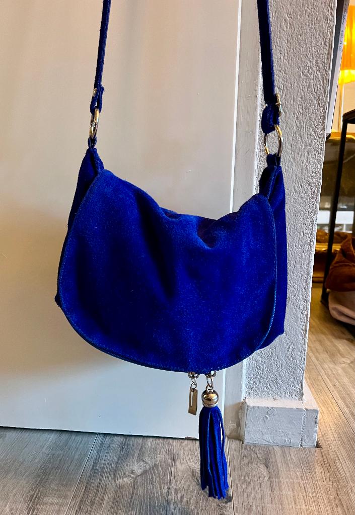 Vintage kobaltblauwe suede boho leren schoudertas damestas, Ophalen of Verzenden, Zo goed als nieuw, Blauw, Schoudertasje