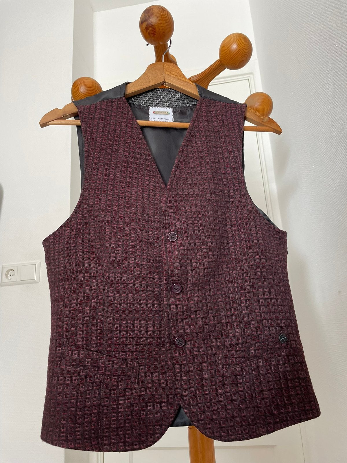 Stijlvol heren gilet zwart-rood maat medium, Ophalen of Verzenden, Zo goed als nieuw, Maat 48/50 (M), Zwart