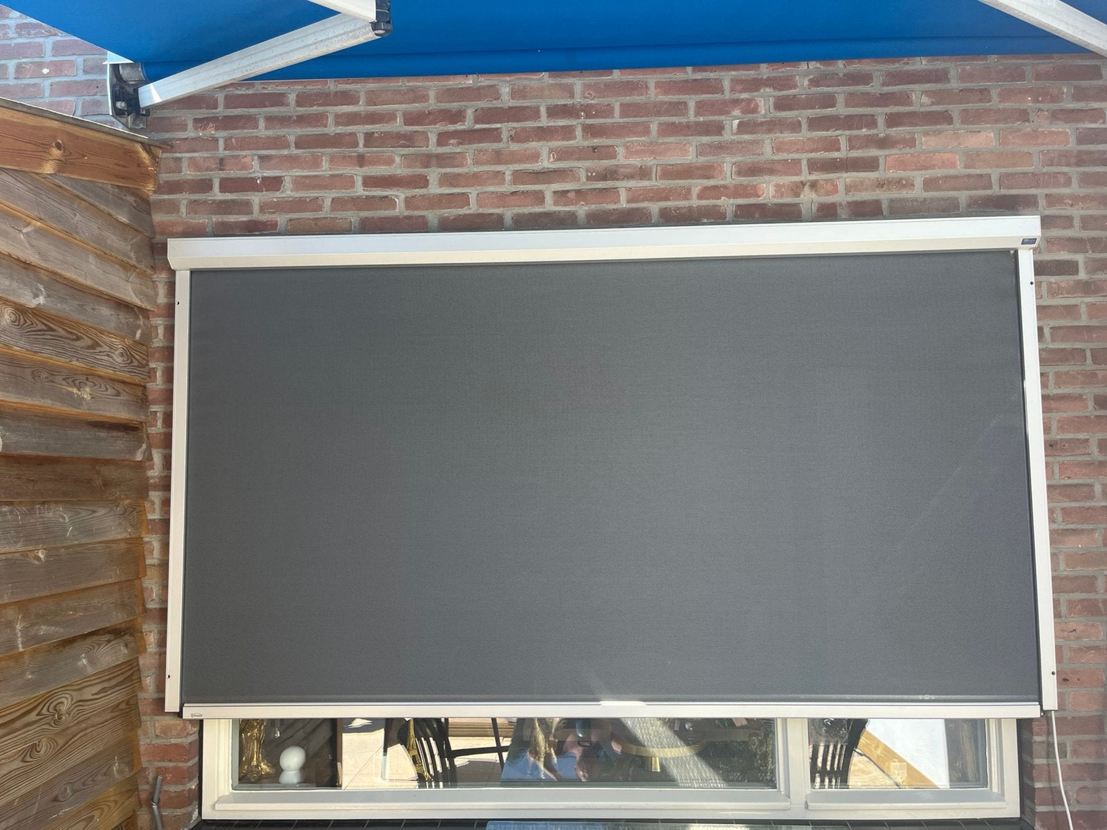 Screen van verano met somfy io motor, Tuin en Terras, Zonneschermen, 150 tot 300 cm, Ophalen of Verzenden, Zo goed als nieuw, Minder dan 250 cm
