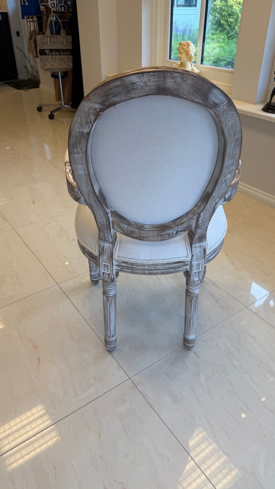Elegante Louis XVI stijl fauteuil - Wit/Grijs, Antiek en Kunst, Antiek | Meubels | Stoelen en Banken, Ophalen
