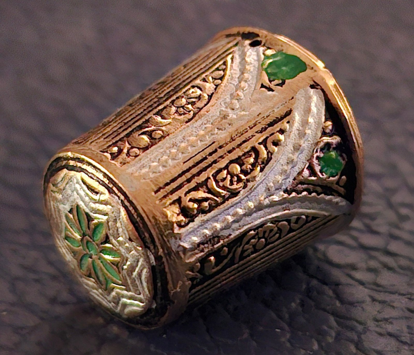 Cloisoné Vingerhoedje, Ophalen of Verzenden, Zo goed als nieuw