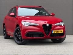 Foto 15 van Alfa Romeo Stelvio 2.0 280pk AT AWD 2018 Rood
