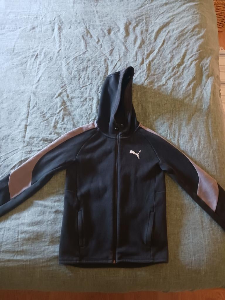 Puma vest met capuchon, Ophalen of Verzenden, Zo goed als nieuw, Puma, Jongen of Meisje