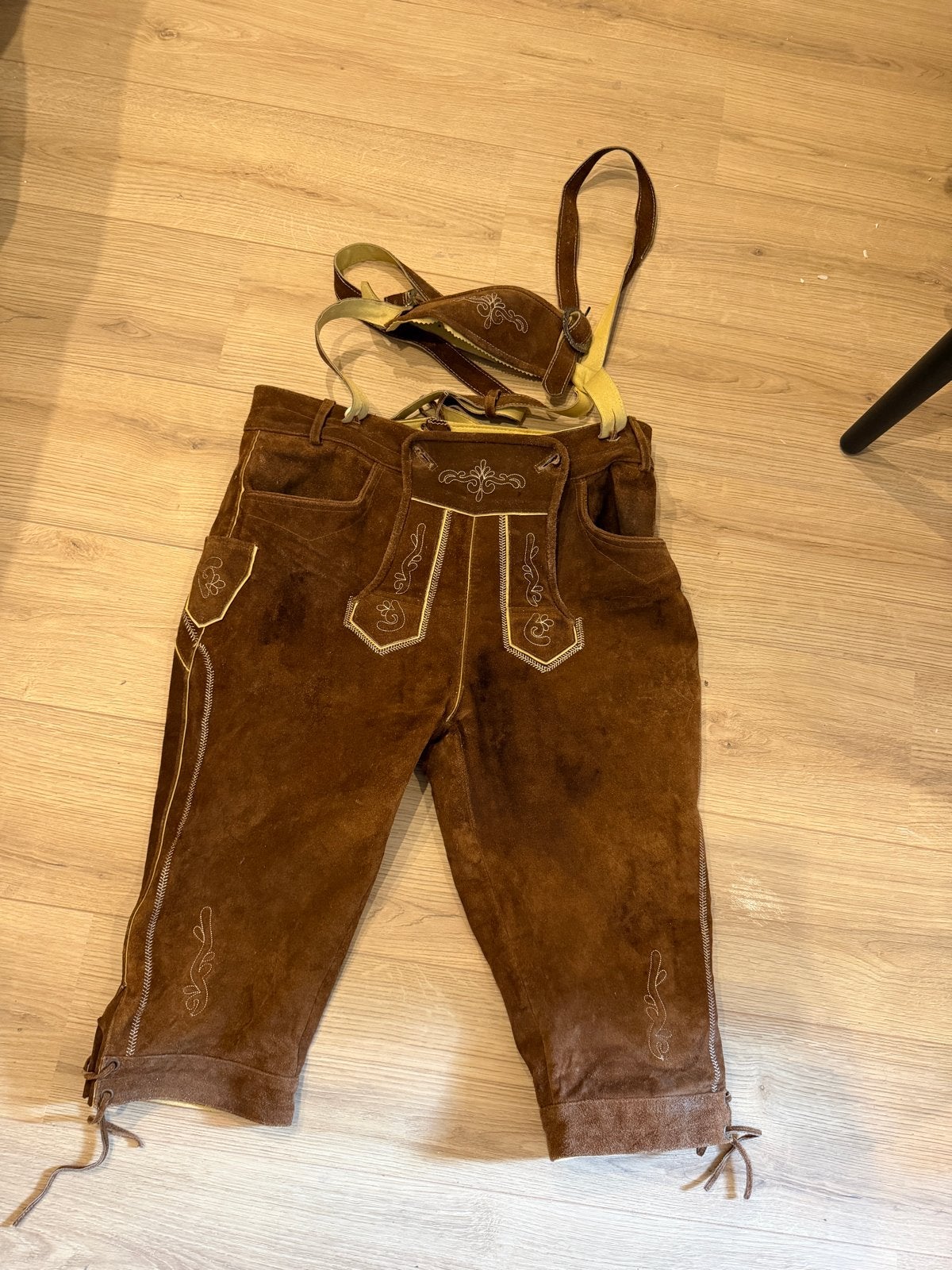 Lederhose Oktoberfest - Bruin - Maat 54, Overige maten, Ophalen of Verzenden, Kleding, Overige thema's