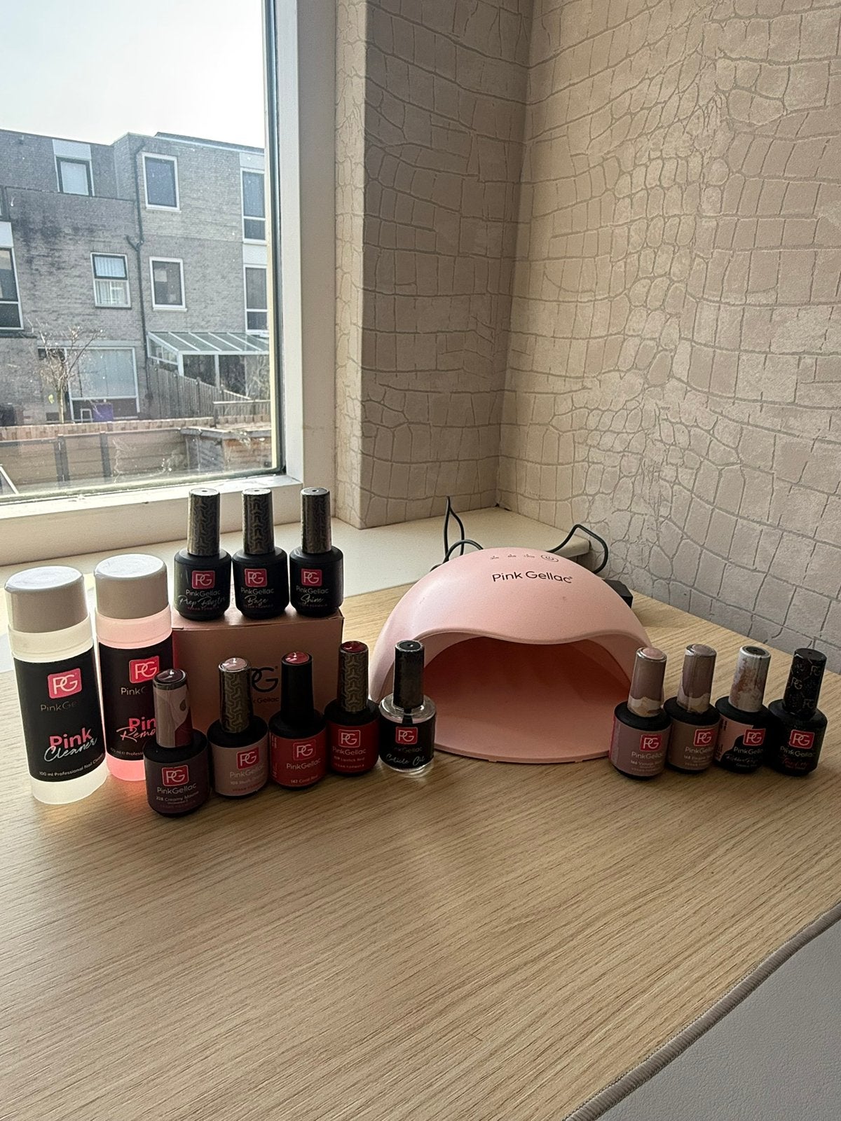 Pink gellac - lamp + lakjes + extra’s, Ophalen of Verzenden, Gebruikt, Overige kleuren, Handen en Nagels