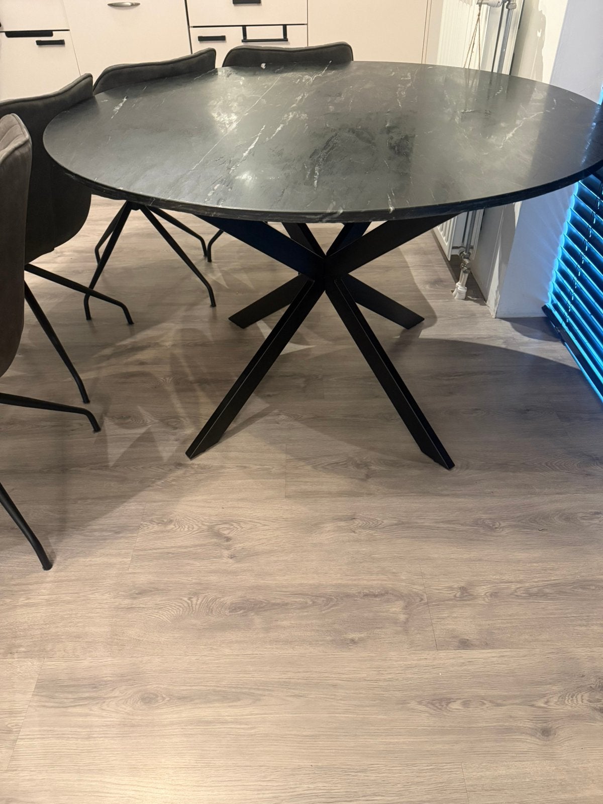 Stoere design tafel | Light&Living Tomochi., Huis en Inrichting, Ophalen, Rond, Zo goed als nieuw, Vier personen